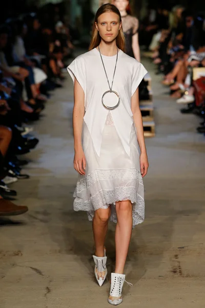 Look 68